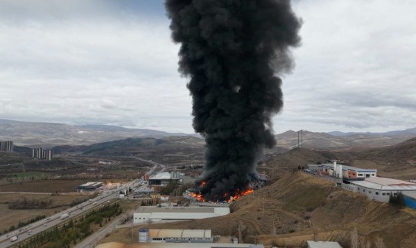 Kırıkkale’deki kimya fabrikasındaki yangın! Ekiplerin müdahalesi sürüyor